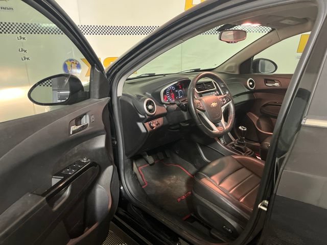 Used 2017 Chevrolet Sonic Premier FWD image 9