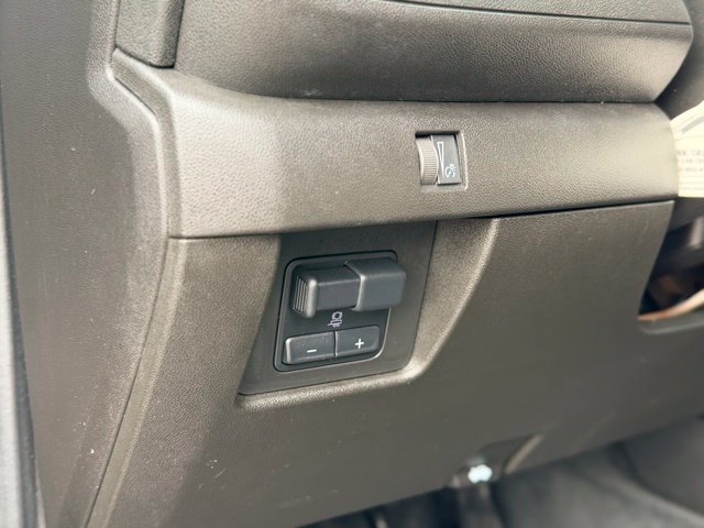 Used 2023 Chevrolet Colorado Trail Boss w/ Advanced Trailering Package AWD/4WD image 9