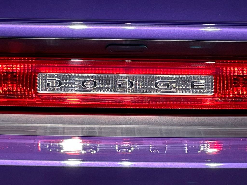 Used 2013 Dodge Challenger R/T image 40