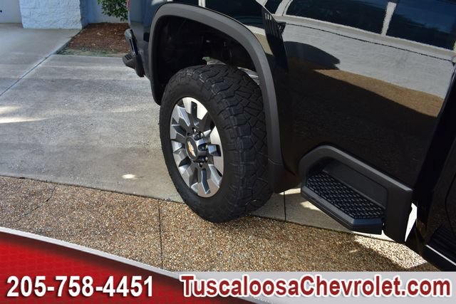Used 2025 Chevrolet Silverado 2500 Custom AWD/4WD image 15