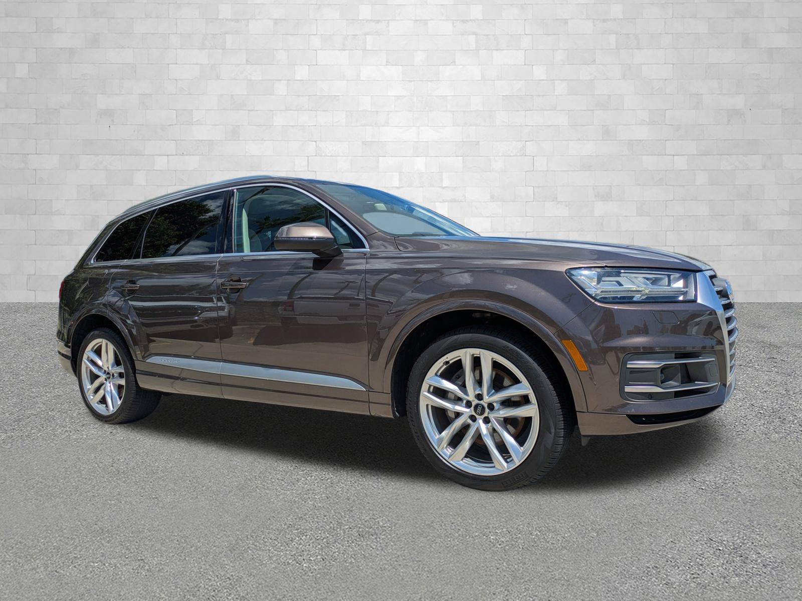 Used 2017 Audi Q7 3.0T Prestige w/ Prestige Package
