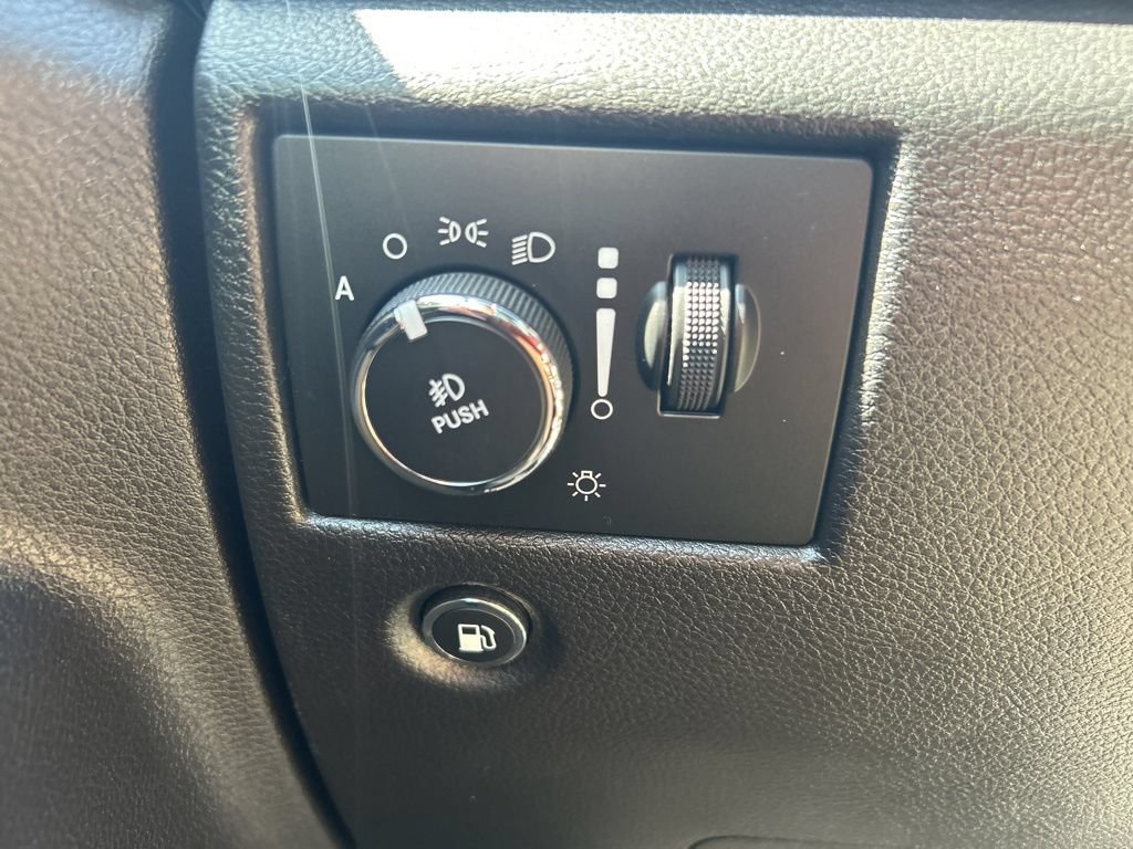 Used 2021 Jeep Grand Cherokee Trailhawk AWD/4WD image 19