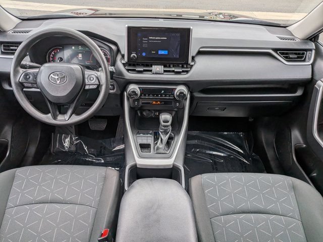 Used 2024 Toyota RAV4 XLE AWD/4WD image 15