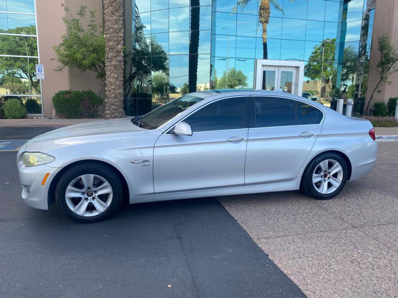 Used 2012 BMW 528i xDrive Sedan AWD/4WD image 3