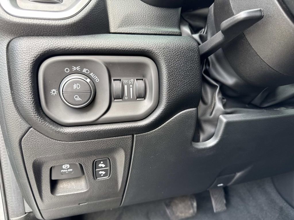 Used 2022 RAM 1500 Laramie image 30