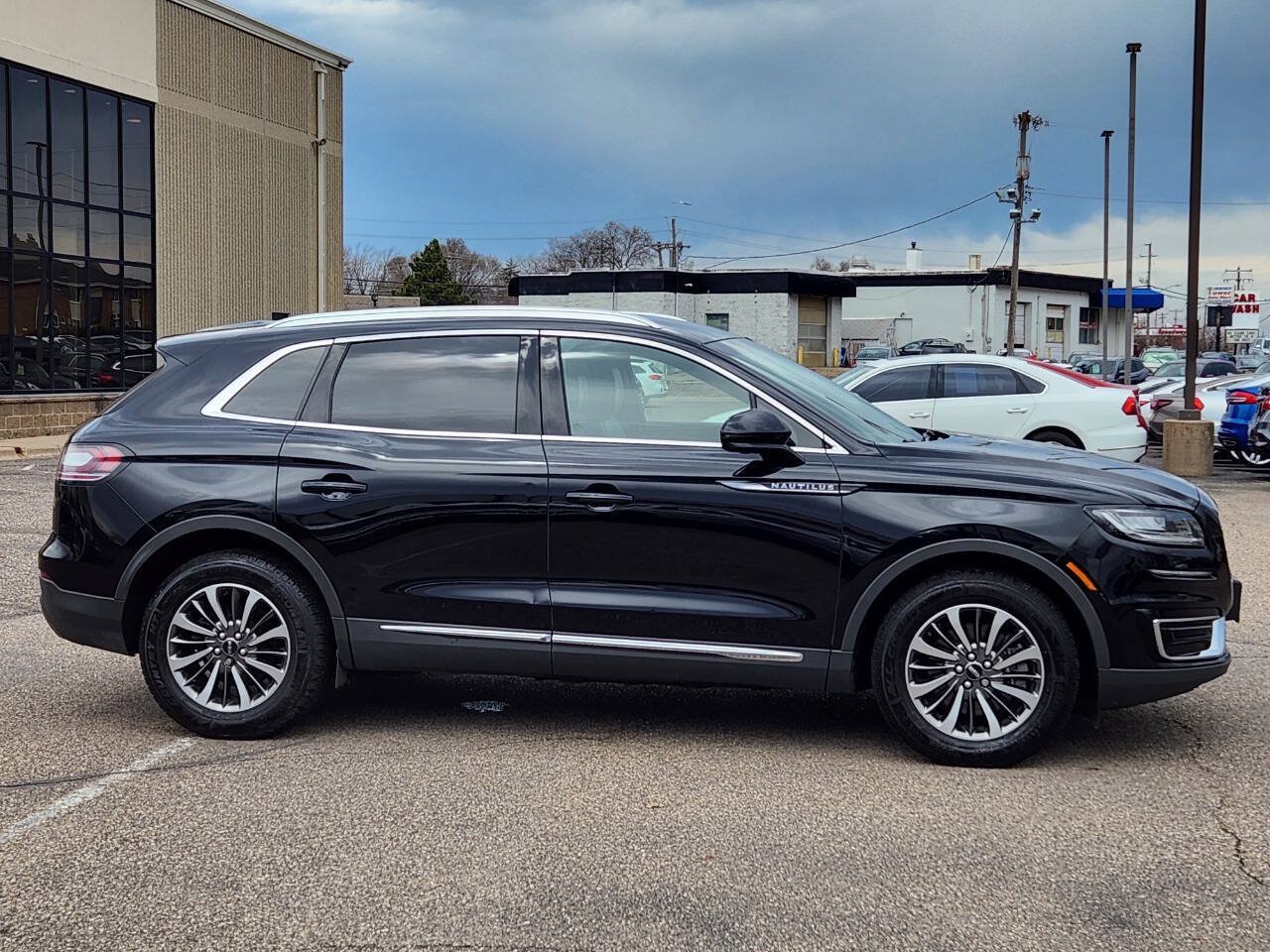 Used 2020 Lincoln Nautilus Premier w/ Equipment Group 101A AWD/4WD image 12