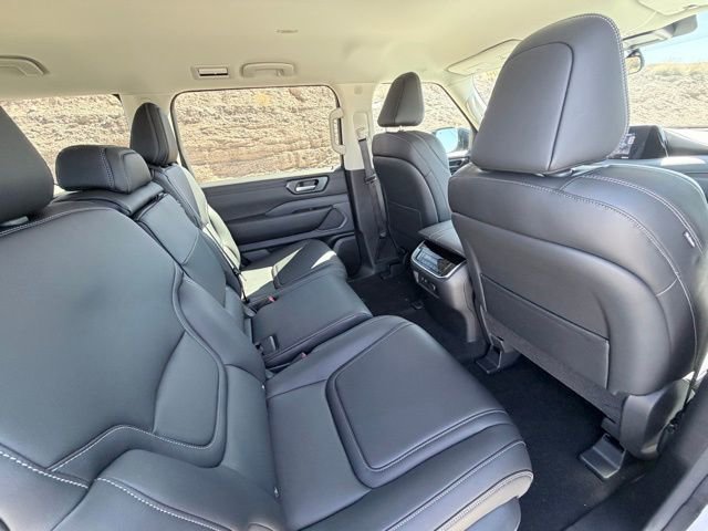 New 2026 Nissan Armada SV image 32