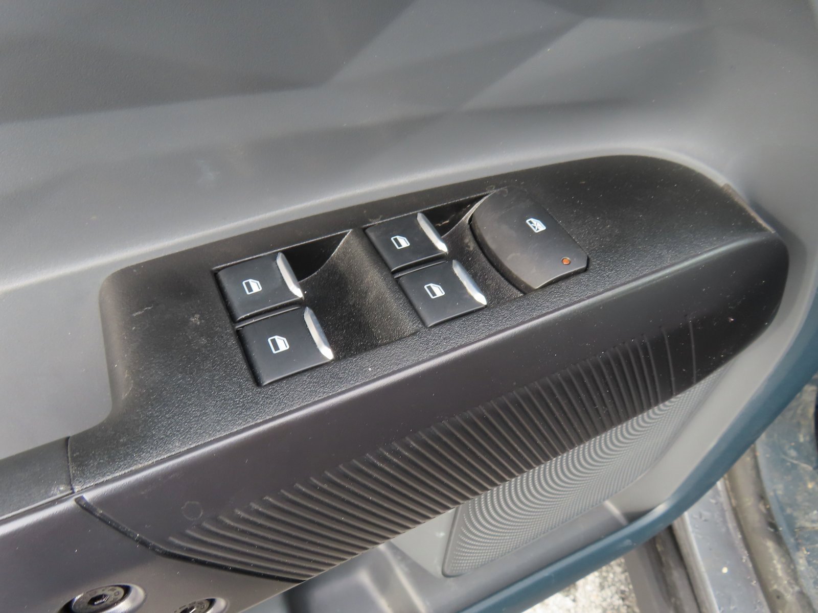 Used 2025 Ford Maverick XL image 14