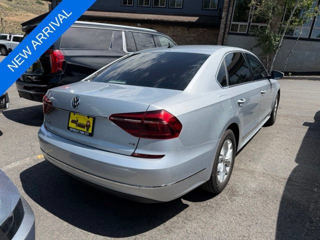 Used 2017 Volkswagen Passat 1.8T S FWD image 4