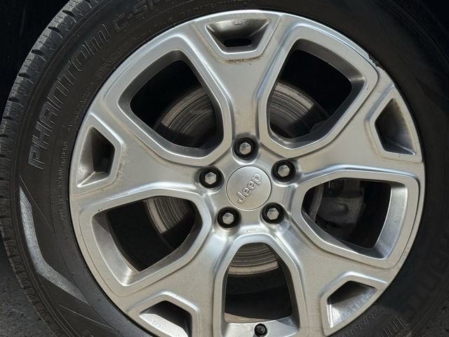 Used 2020 Jeep Renegade Limited AWD/4WD image 10