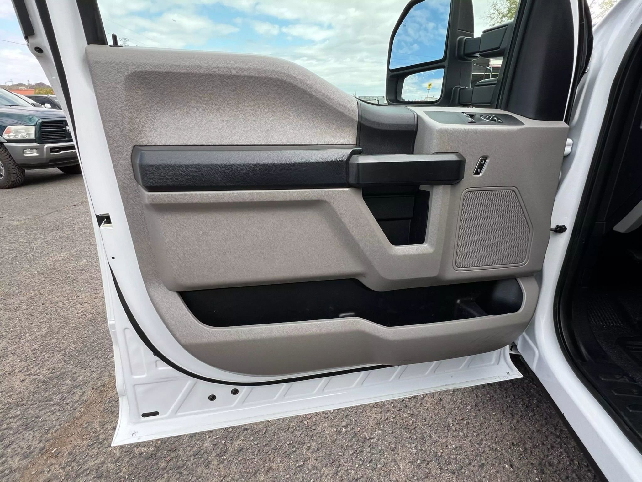Used 2018 Ford F350 XL w/ Power Equipment Group image 10