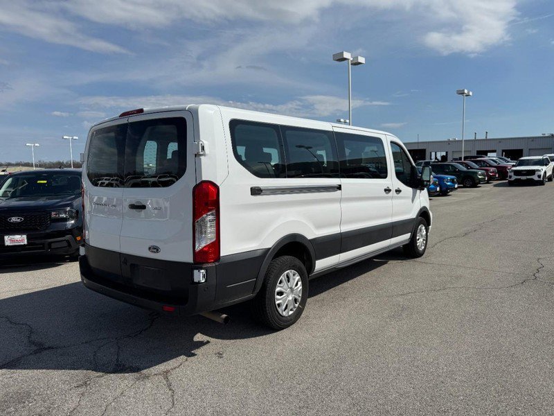 Used 2023 Ford Transit 350 XLT image 3
