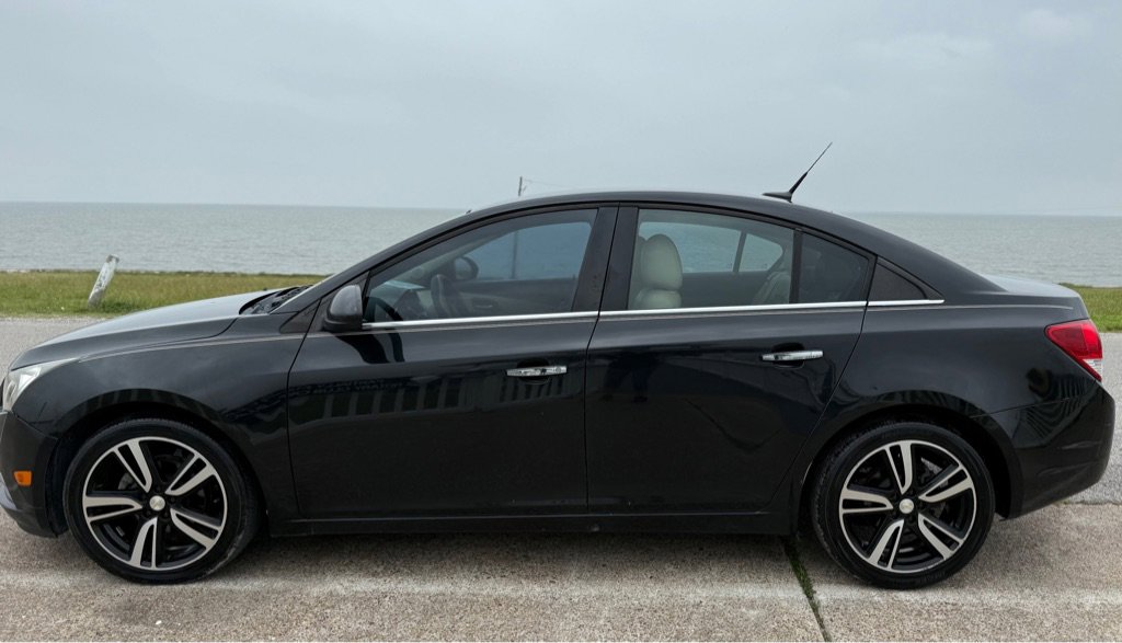 Used 2011 Chevrolet Cruze LTZ FWD image 8