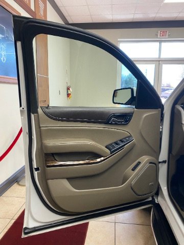 Used 2020 GMC Yukon XL SLT w/ Open Road Package AWD/4WD image 12