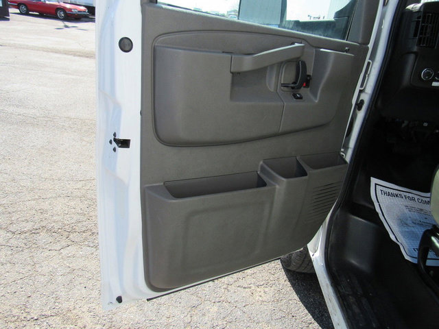 Used 2022 GMC Savana 3500 Extended w/ Power Convenience Package RWD image 21