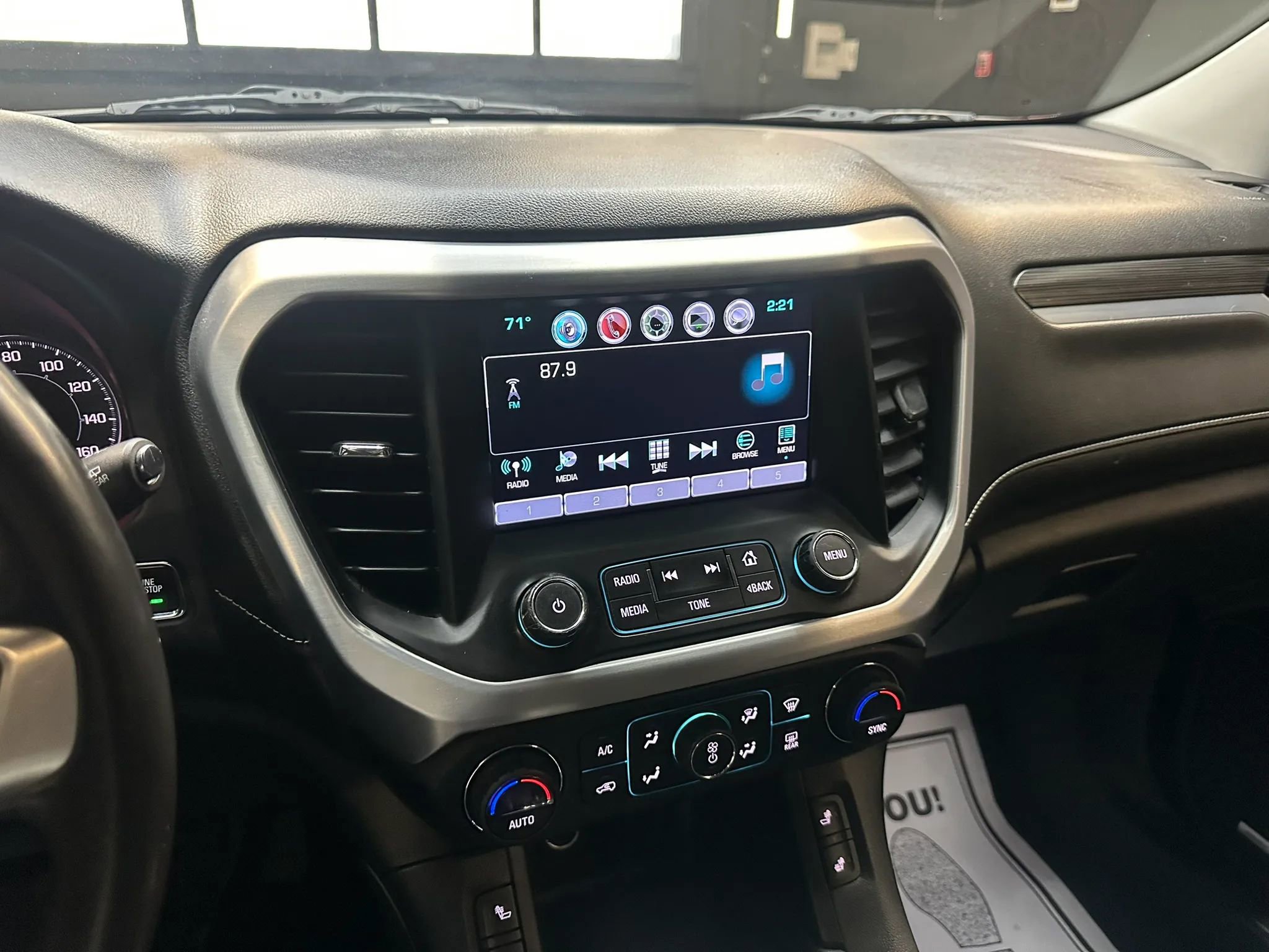 Used 2017 GMC Acadia SLT image 15