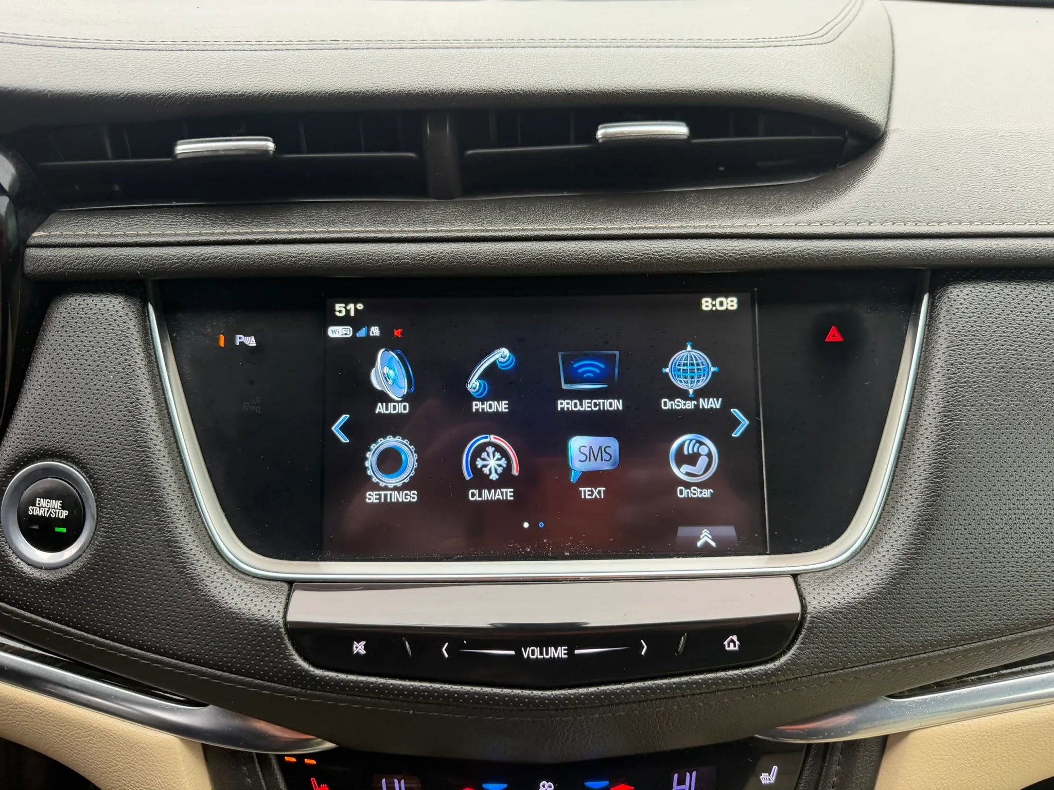 Used 2018 Cadillac XT5 AWD image 19