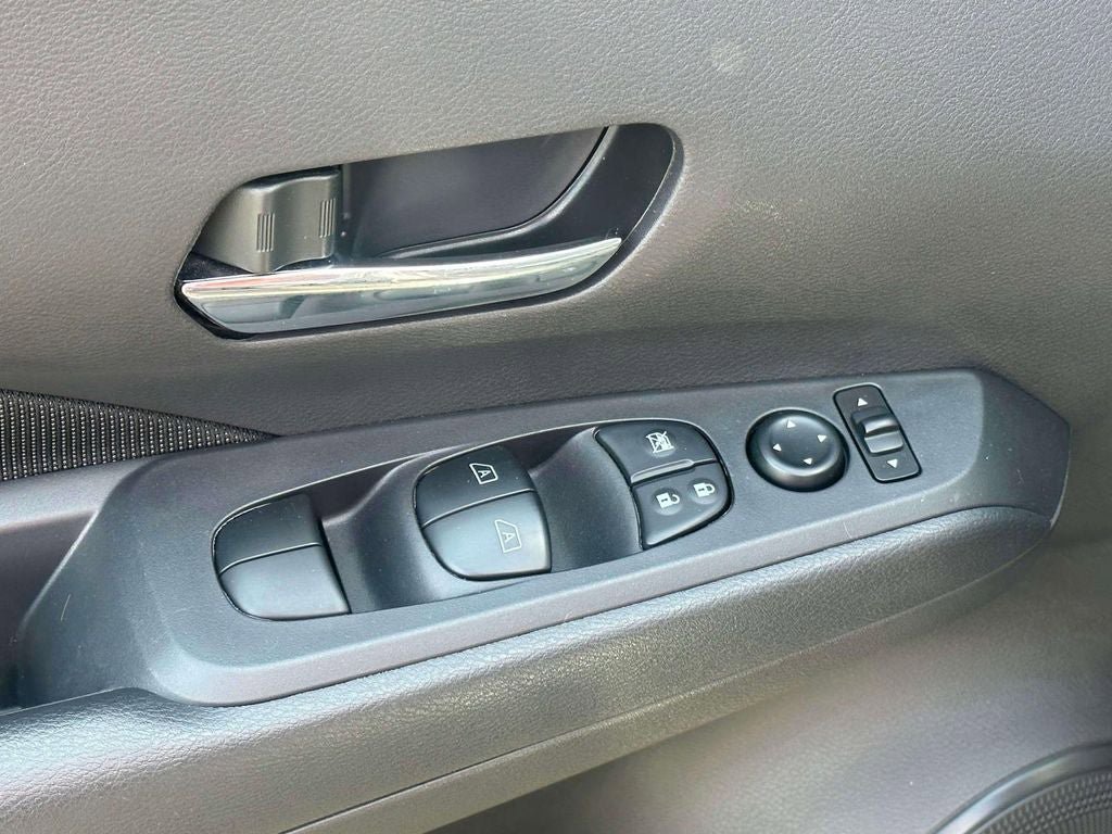 Used 2023 Nissan Kicks SV FWD image 16