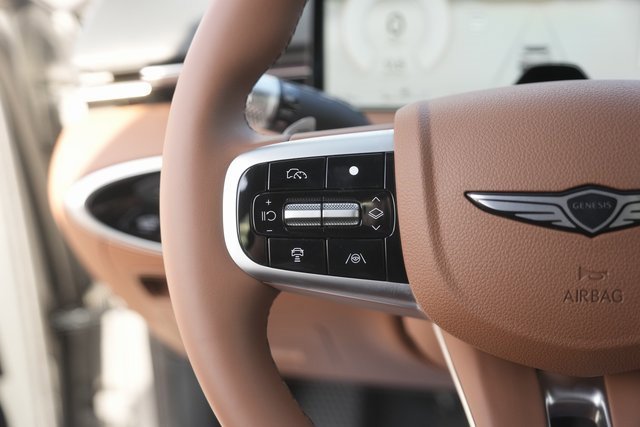 Used 2026 Genesis GV70 2.5T Advanced image 23