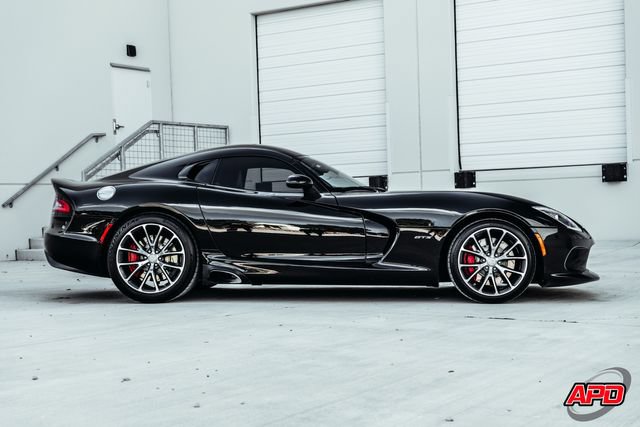 Used 2014 SRT Viper GTS w/ GTS Laguna Interior Package RWD image 12