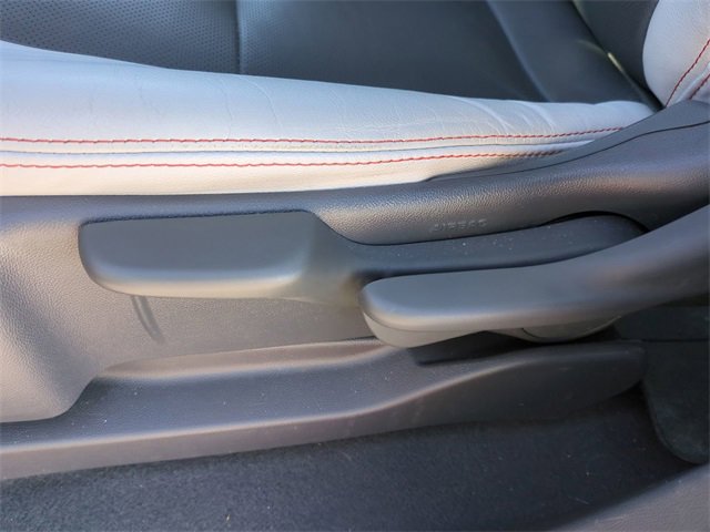 Certified 2021 Chevrolet Bolt Premier w/ Infotainment Package image 20