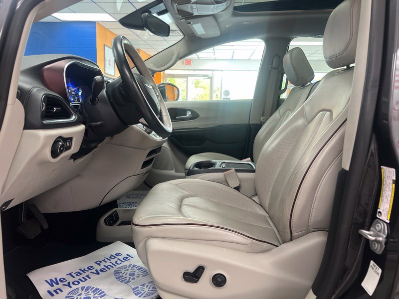 Used 2019 Chrysler Pacifica Limited FWD image 20