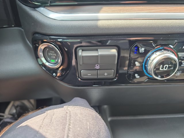 New 2026 GMC Sierra 2500 SLT w/ SLT Convenience Package AWD/4WD image 21