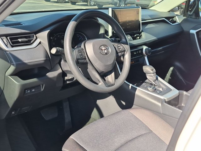 Certified 2024 Toyota RAV4 LE AWD/4WD image 4