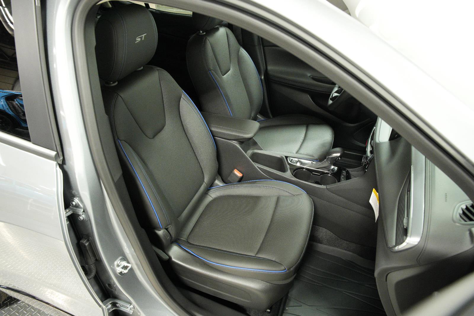 New 2026 Buick Encore GX Sport Touring w/ Comfort Package image 18