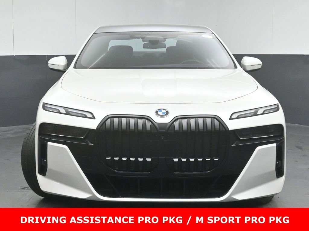 Used 2023 BMW 760i xDrive w/ Luxury Rear Seating Package image 2
