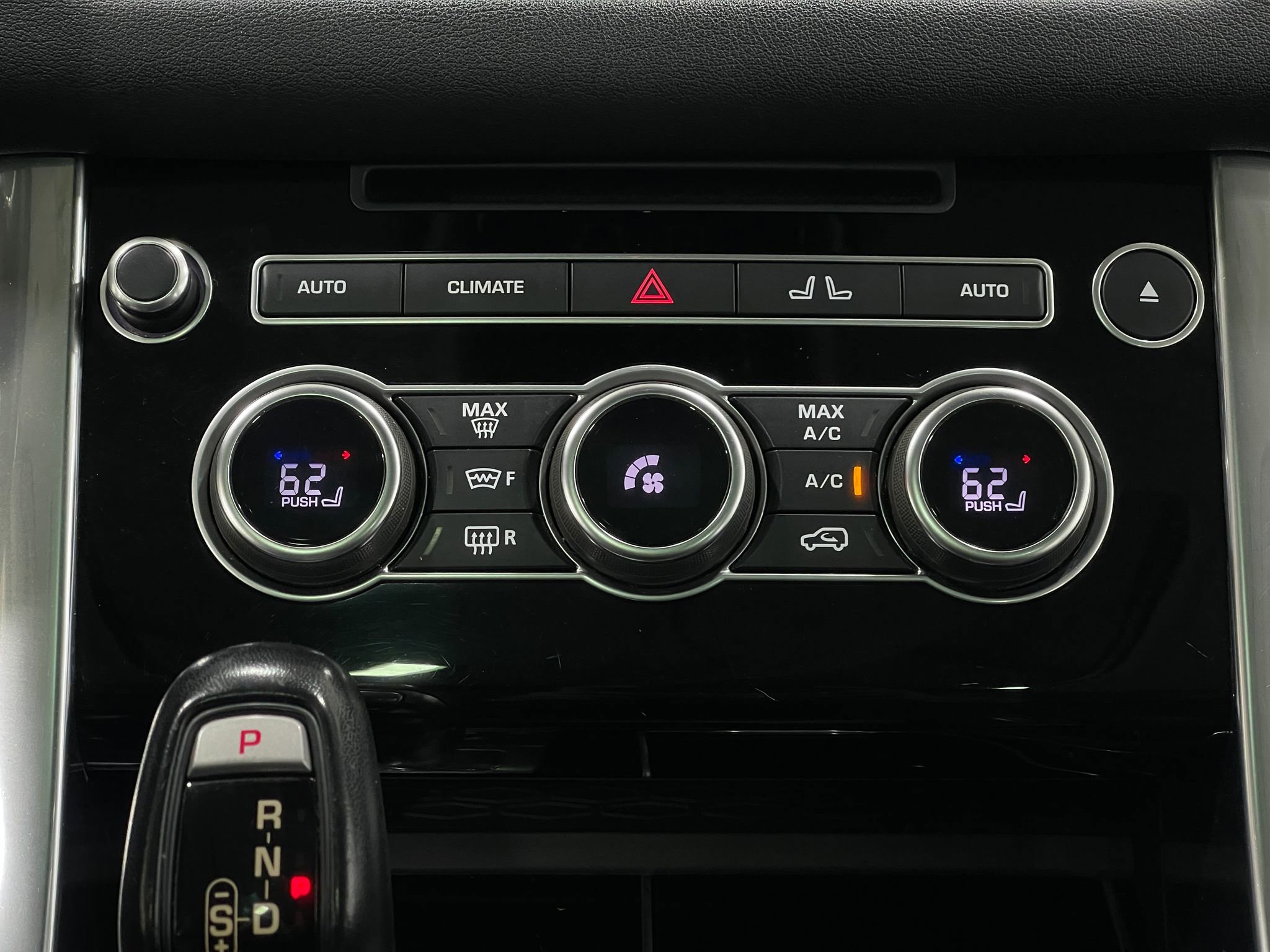 Used 2017 Land Rover Range Rover Sport HSE image 25