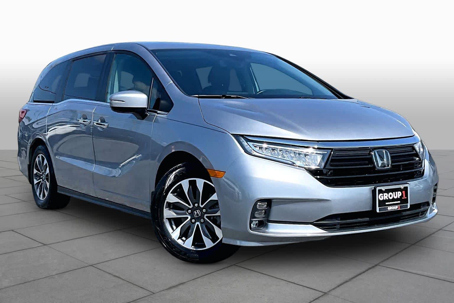 Used 2023 Honda Odyssey EX-L image 3