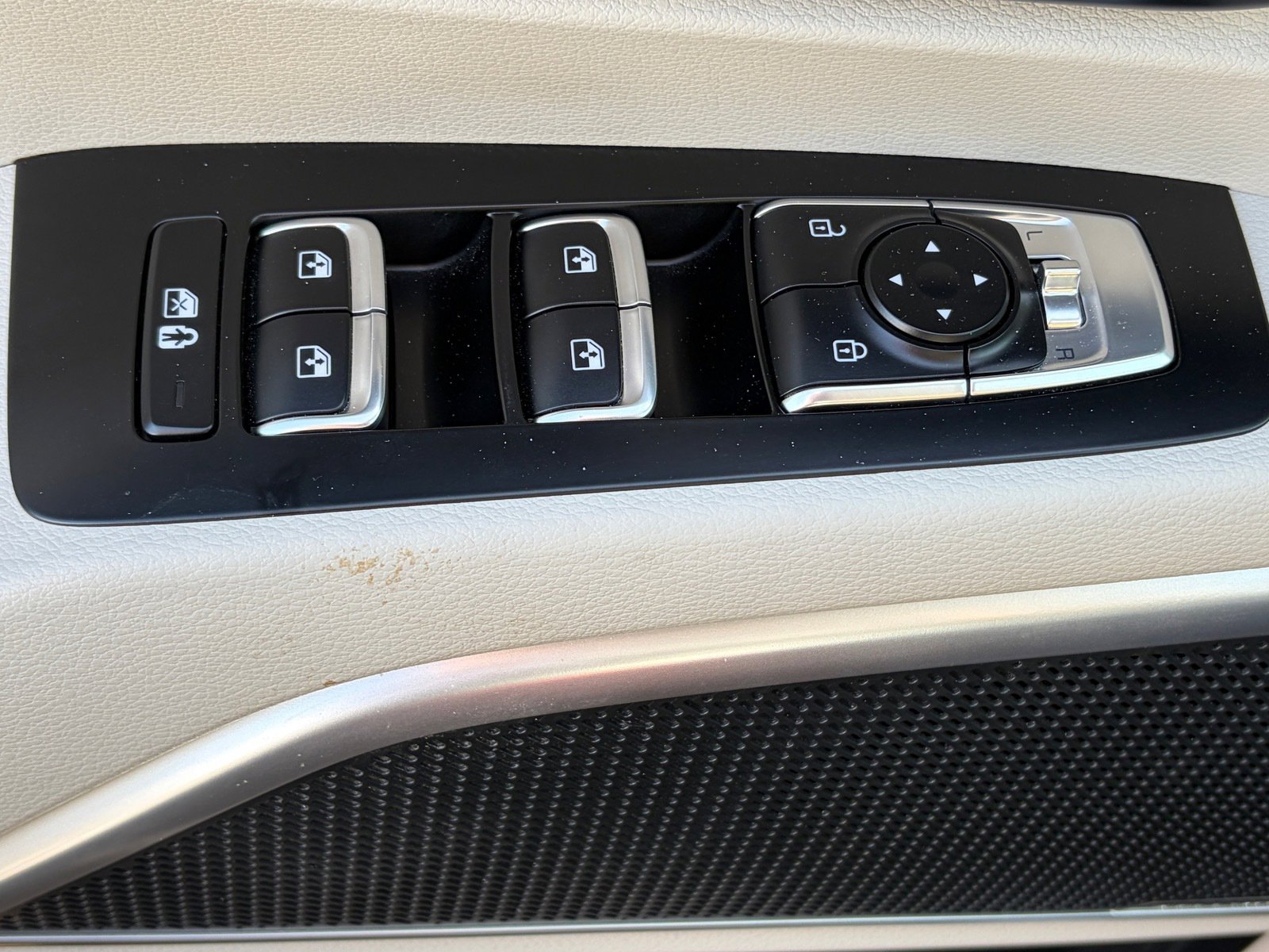 Certified 2022 Kia Telluride S FWD image 8
