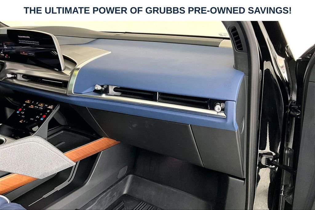 Used 2026 Cadillac Vistiq Premium Luxury w/ LPO, Floor Liner Package AWD/4WD image 22