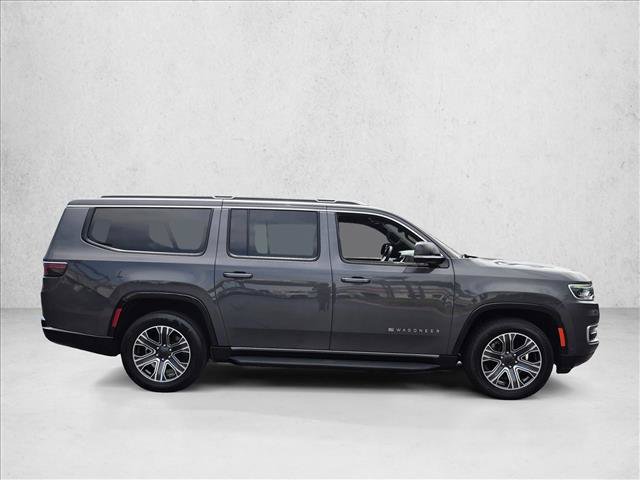 Used 2024 Jeep Wagoneer L Series II w/ Flexible Seating Group AWD/4WD image 4