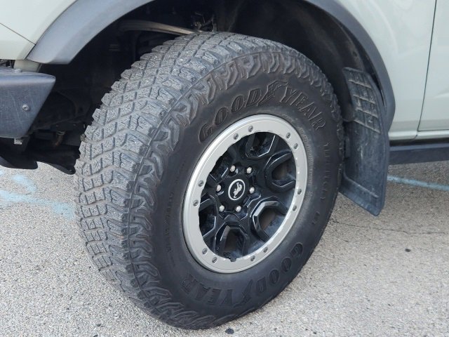 Used 2021 Ford Bronco Badlands image 9