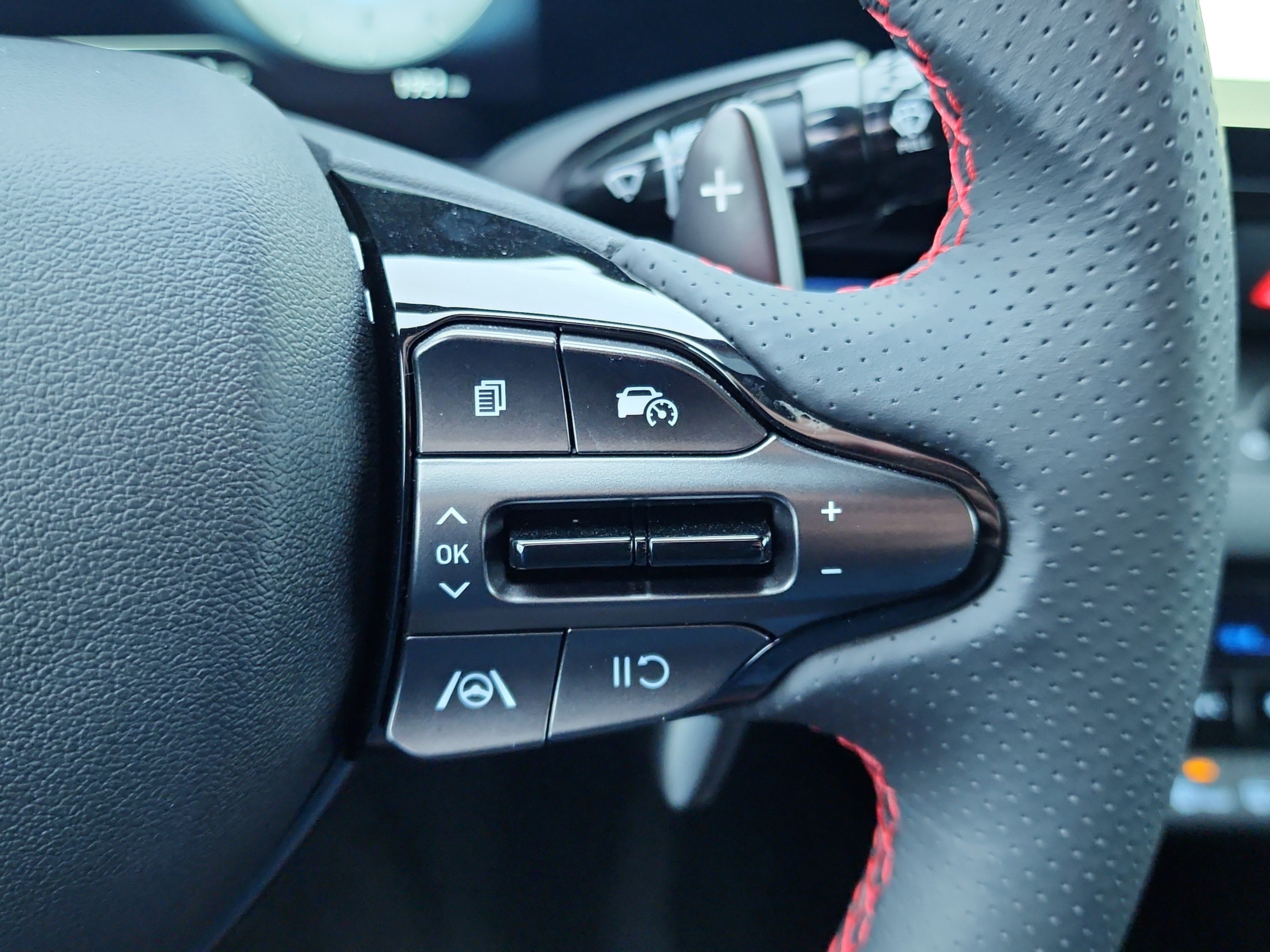 Used 2025 Hyundai Elantra N Line image 13