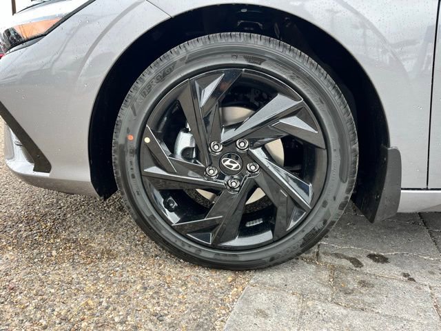 New 2026 Hyundai Elantra SEL Sport Premium FWD image 7
