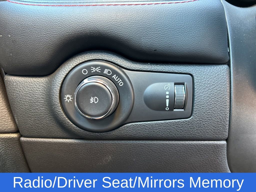 Used 2023 Dodge Durango GT image 23