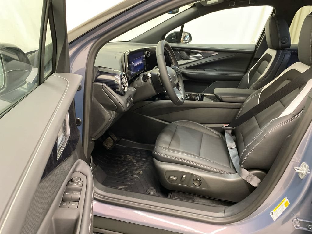 New 2025 Chevrolet Blazer EV LT AWD/4WD image 14