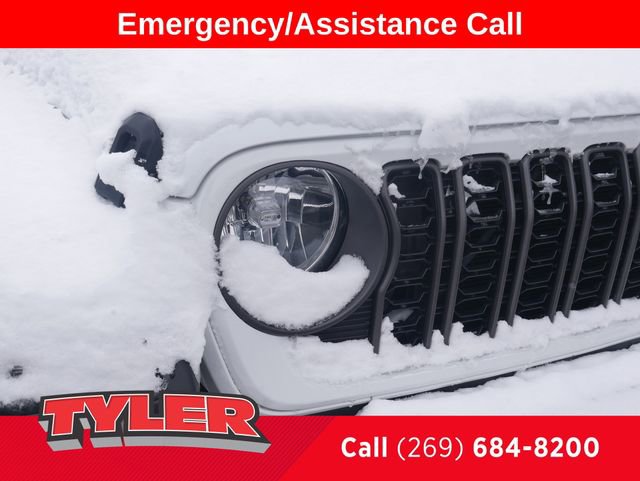 Used 2024 Jeep Gladiator Sport image 10