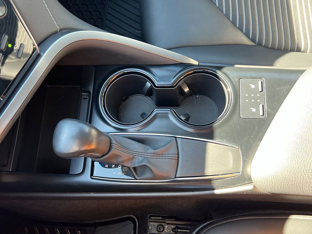 Used 2020 Toyota Camry SE image 21