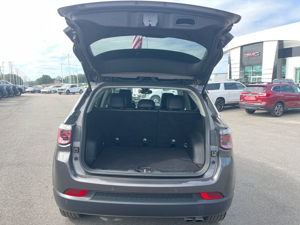 Used 2022 Jeep Compass Limited image 27