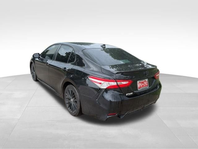 Used 2020 Toyota Camry SE FWD image 6