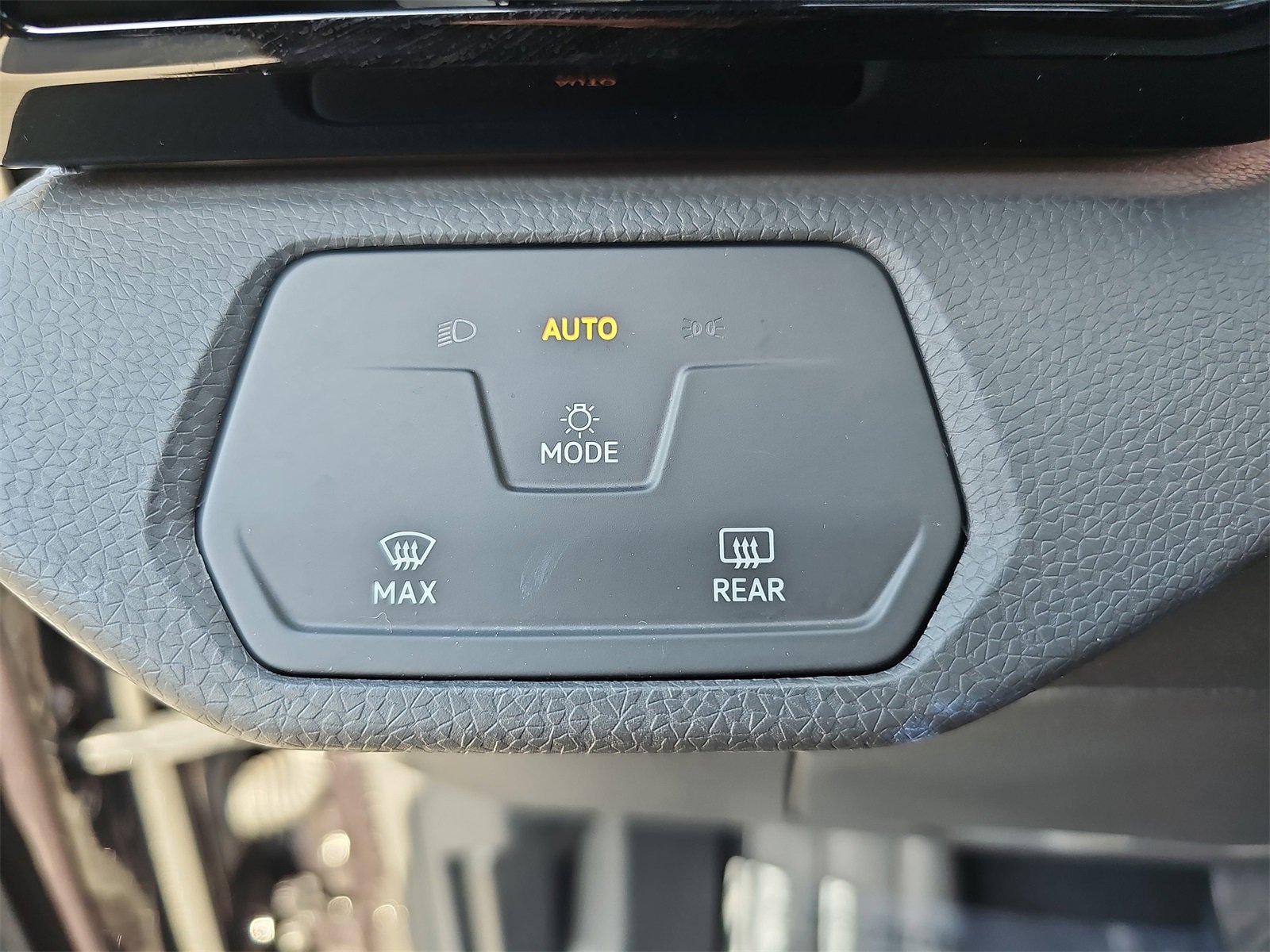 Certified 2023 Volkswagen ID.4 Pro image 24