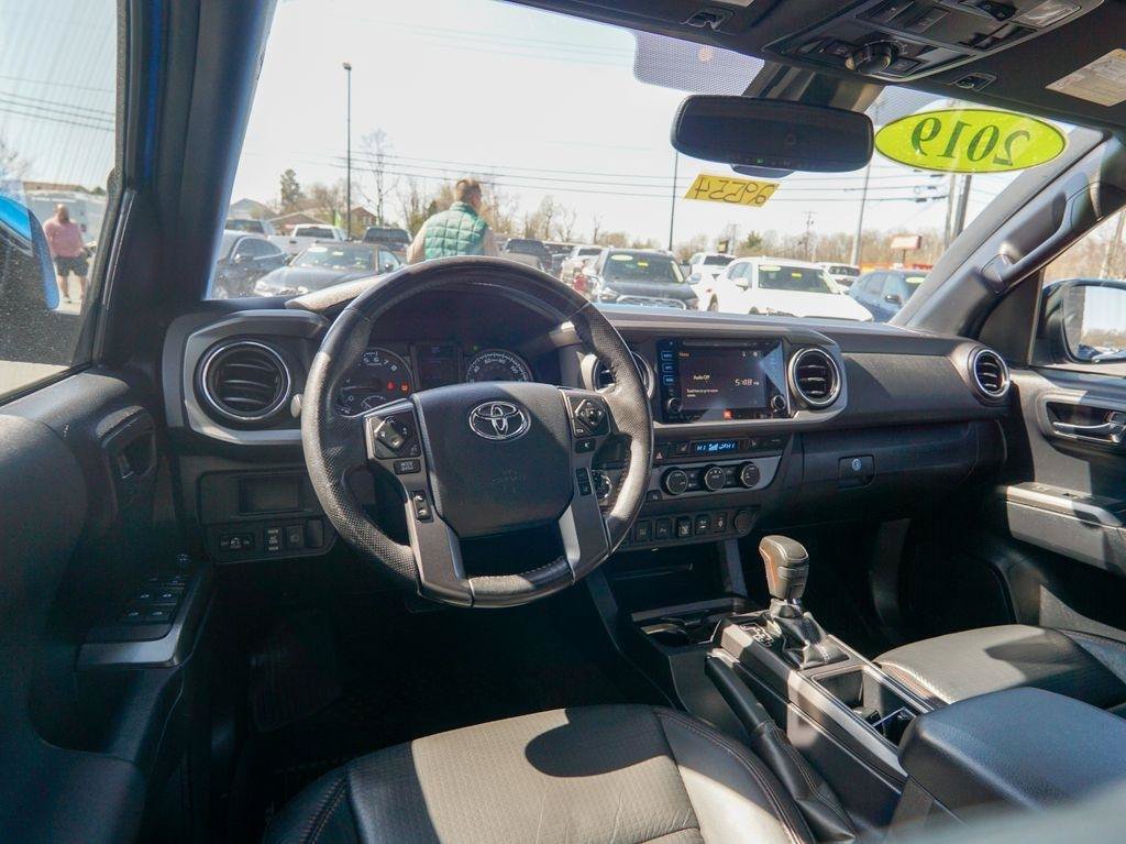 Used 2019 Toyota Tacoma TRD Pro w/ Desert Air Intake Package AWD/4WD image 15
