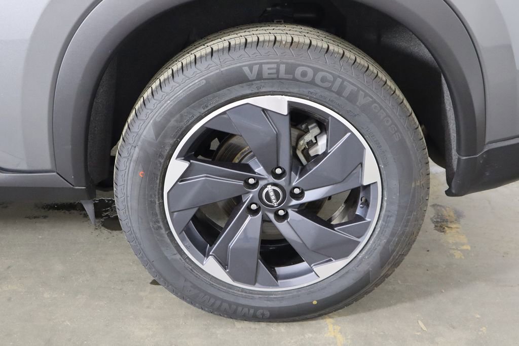Used 2024 Nissan Rogue SV image 42