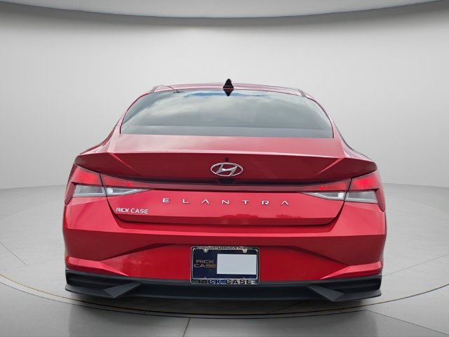 Used 2023 Hyundai Elantra SEL FWD image 5