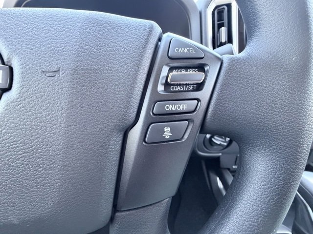 Certified 2025 Nissan Frontier SV image 11
