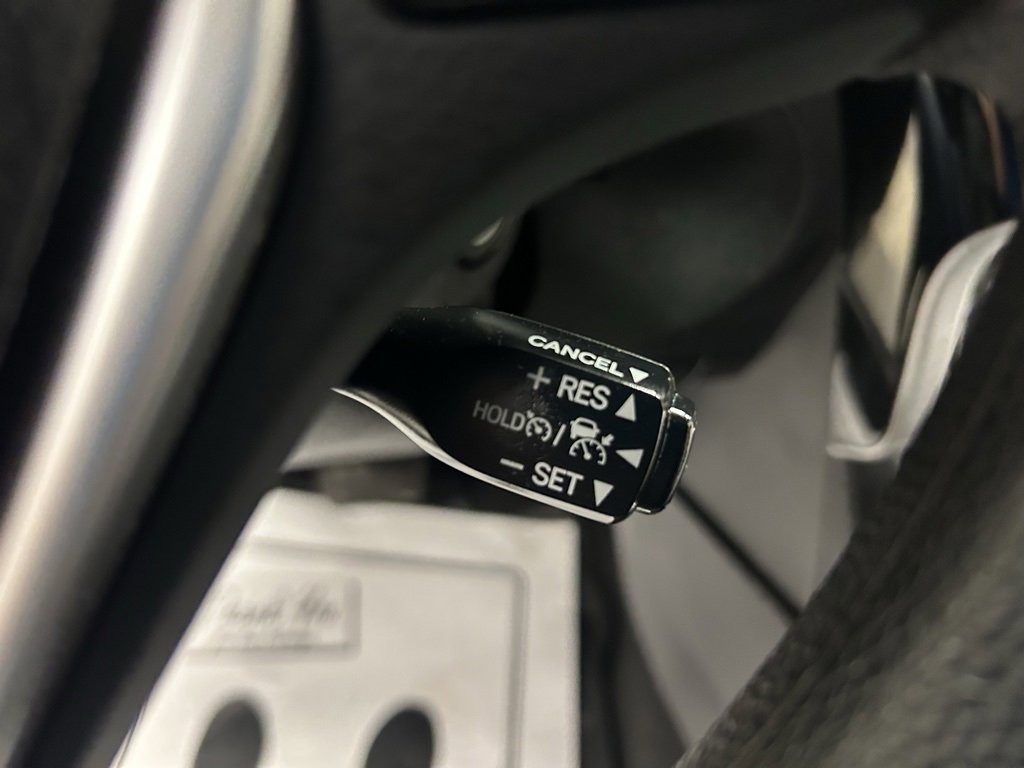 Used 2018 Toyota Corolla LE image 12